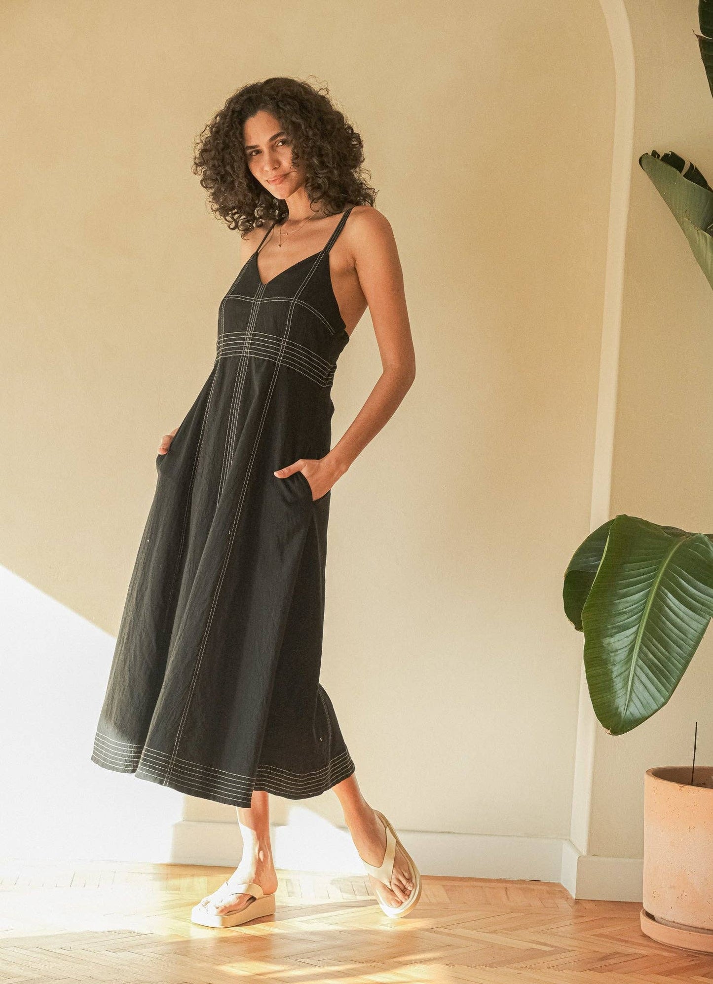 Eva Maxi Dress - Black: Black / Medium/Large