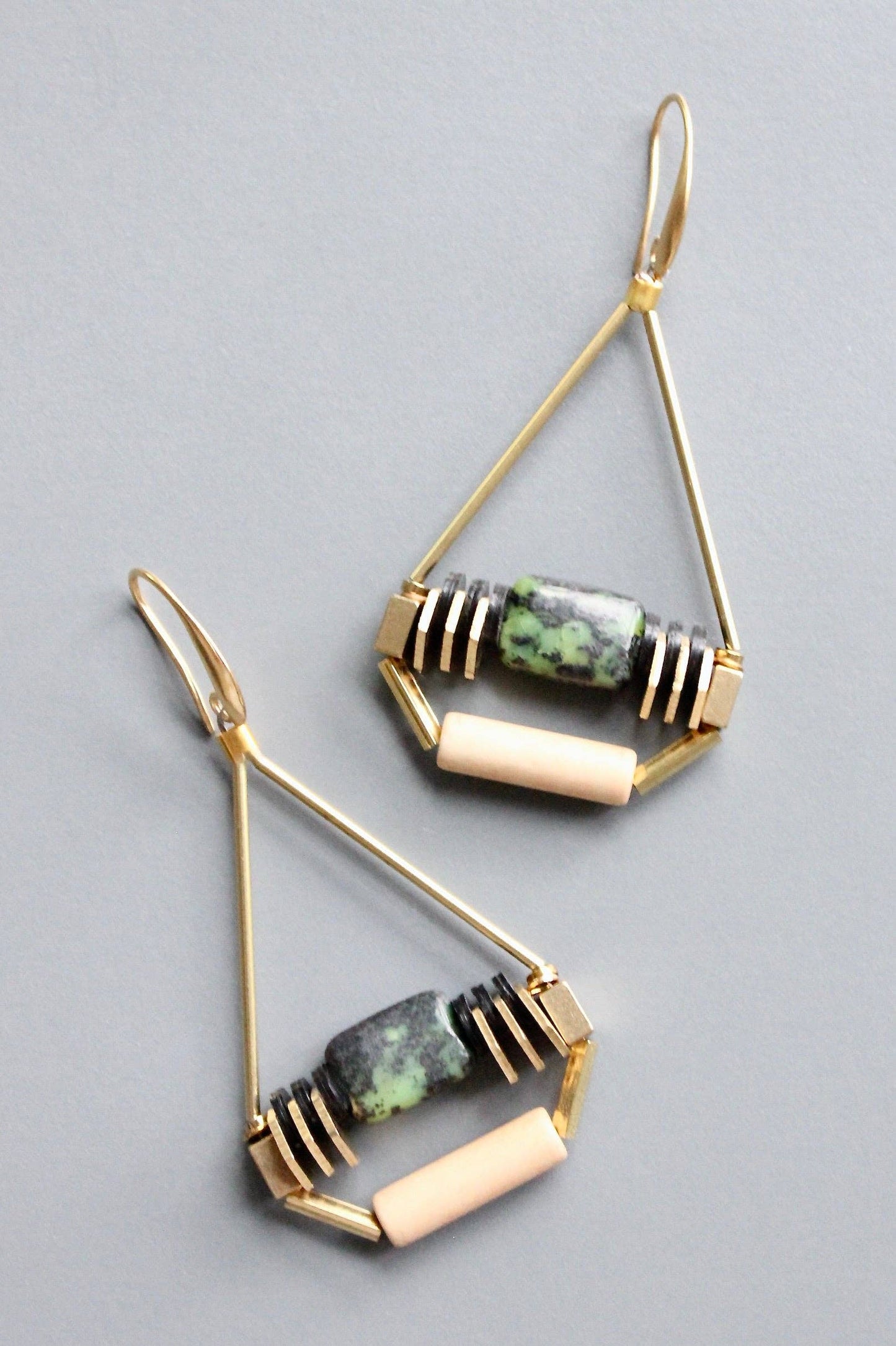 HYLE63 Glass and jasper artdeco earrings