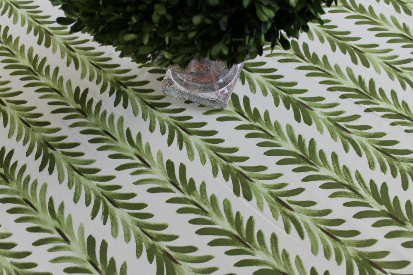 Ferns Tablecloth in Moss Green: 120" x 70" Rectangle