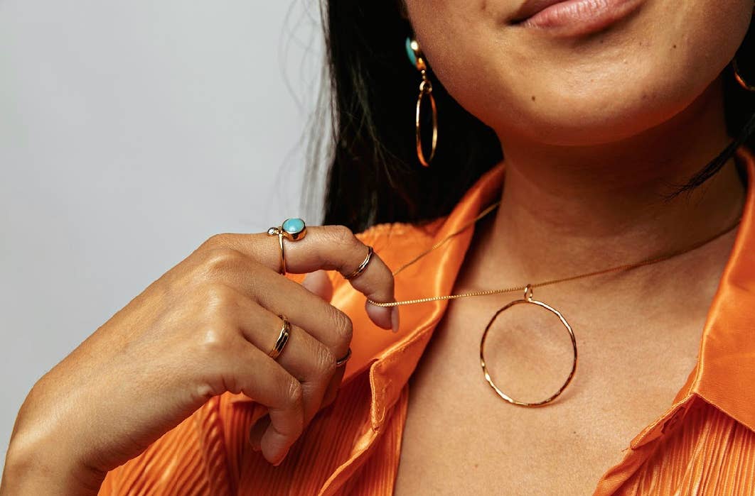 Hammered Circle Necklace: Cable chain 17"
