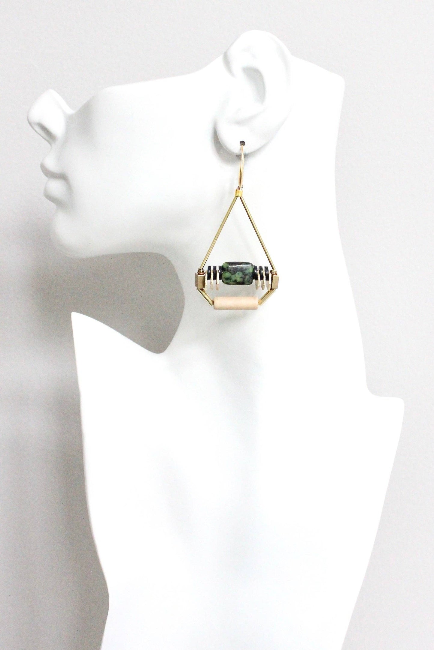 HYLE63 Glass and jasper artdeco earrings