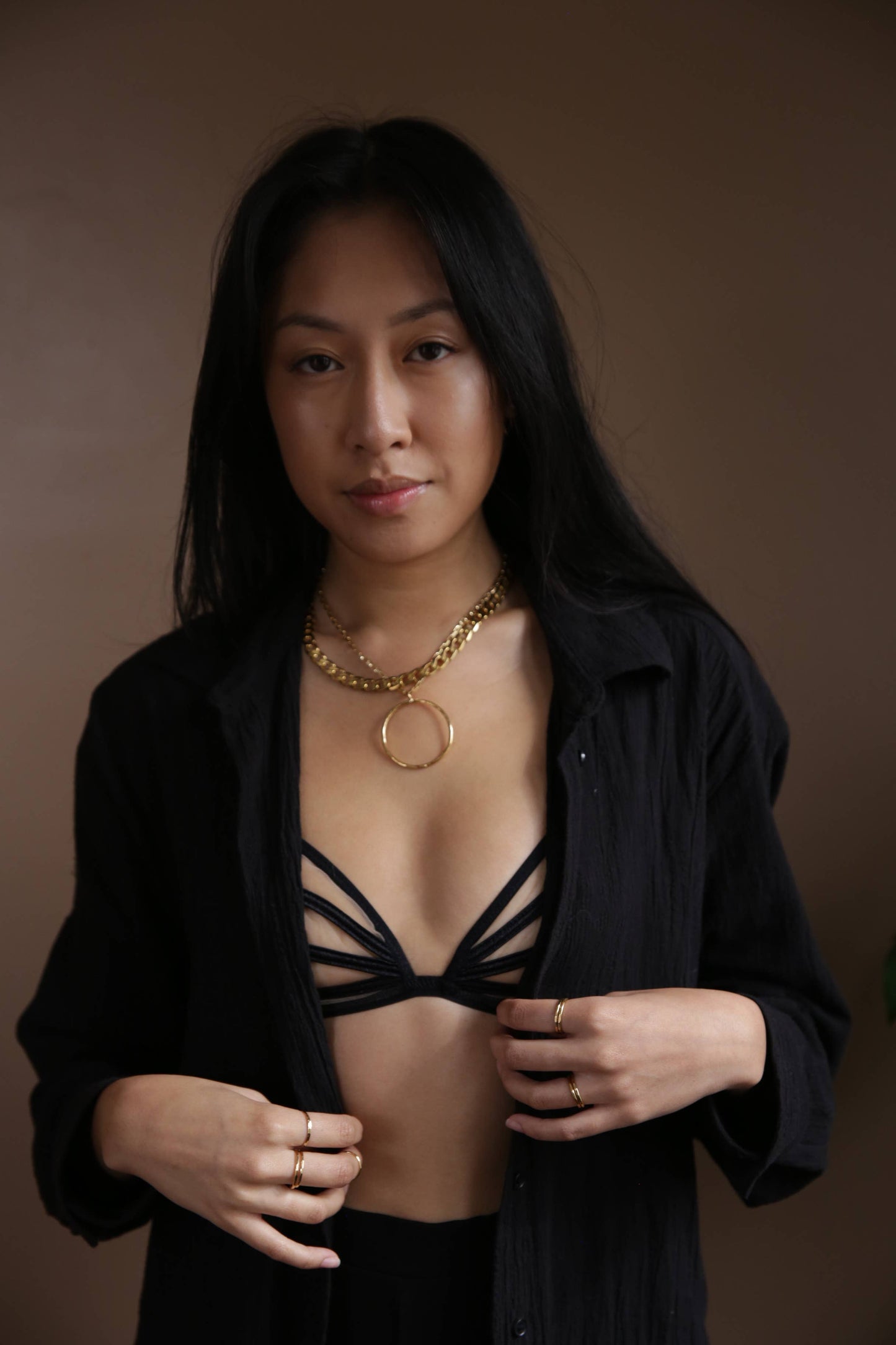 Hammered Circle Necklace: Cable chain 17"