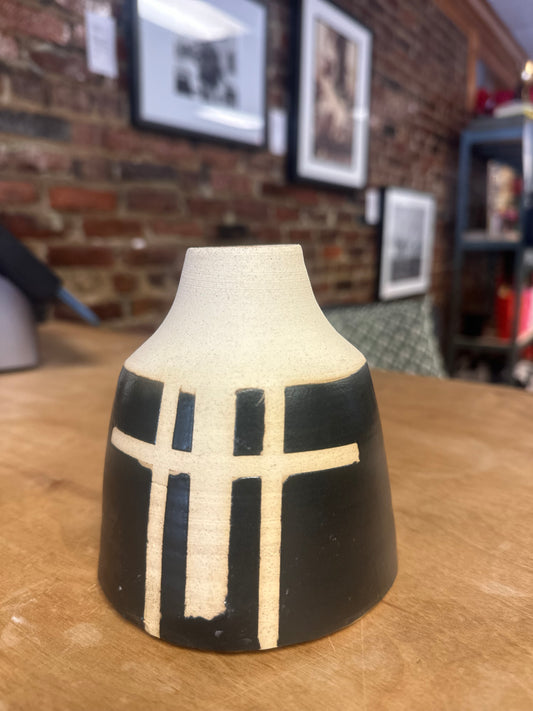 Black and Cream Minimal Vase (1) - Susan Gregory