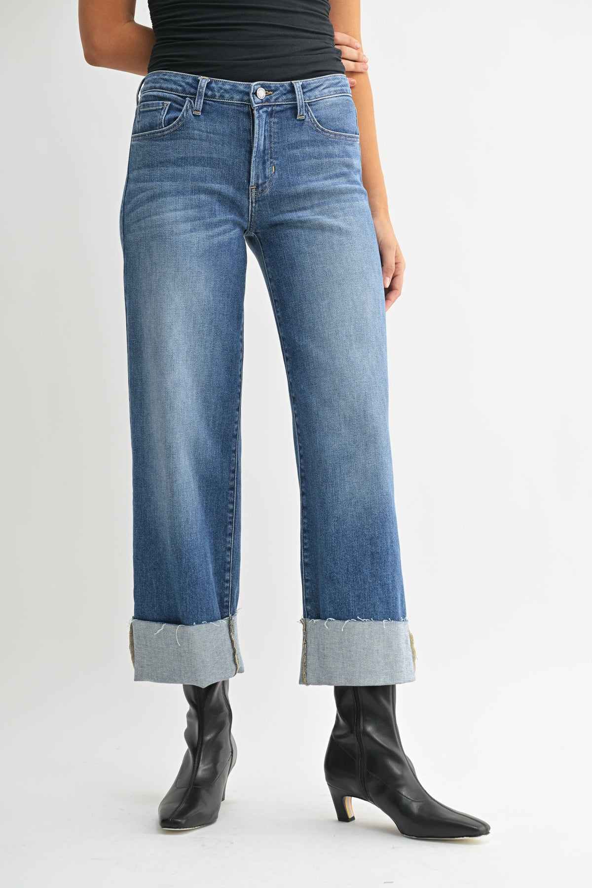 BP600 - MD - Scissor Cut Cuffed Wide Leg