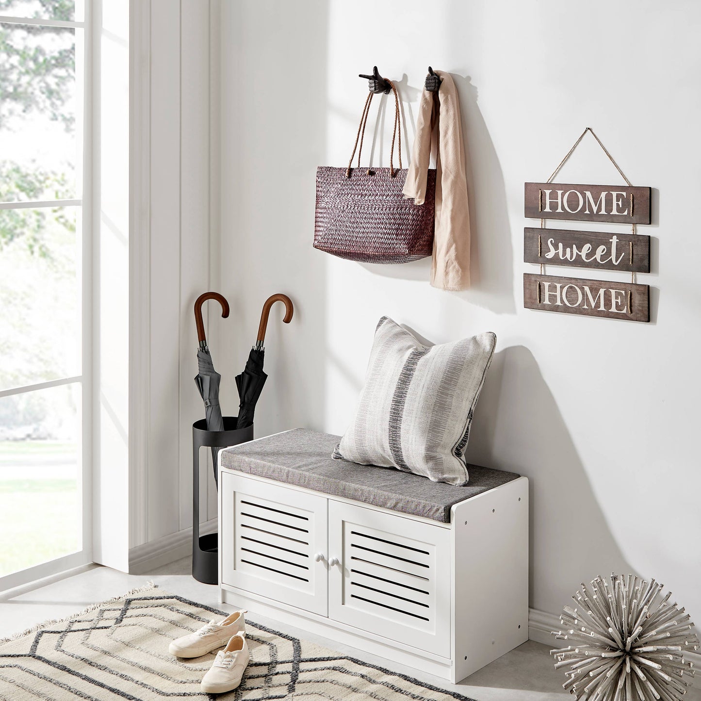 "Pointing Finger" Cast Iron Wall Hook (Copy)