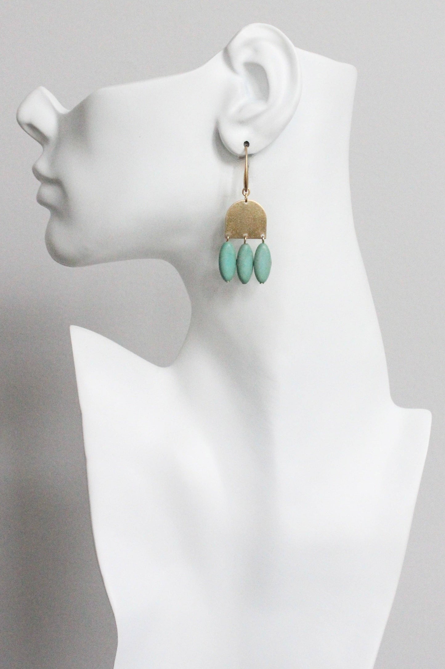 MLNE18 Turquoise geometric earrings