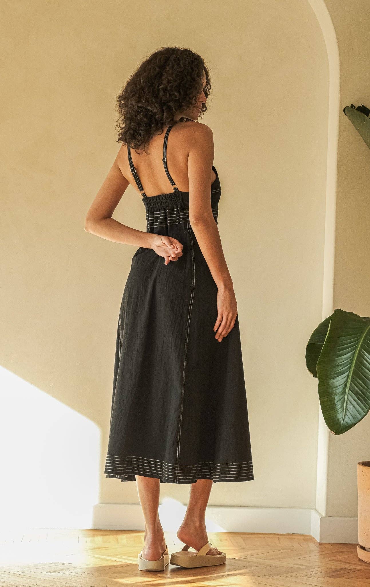 Eva Maxi Dress - Black: Black / Medium/Large